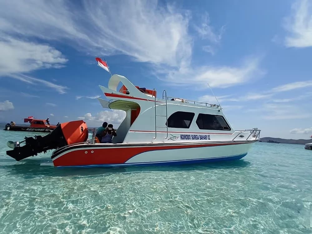 Komodo Surga Bahari Speed Boat