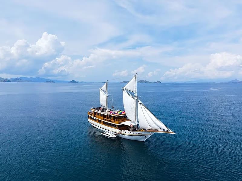 Lamain Voyage Phinisi