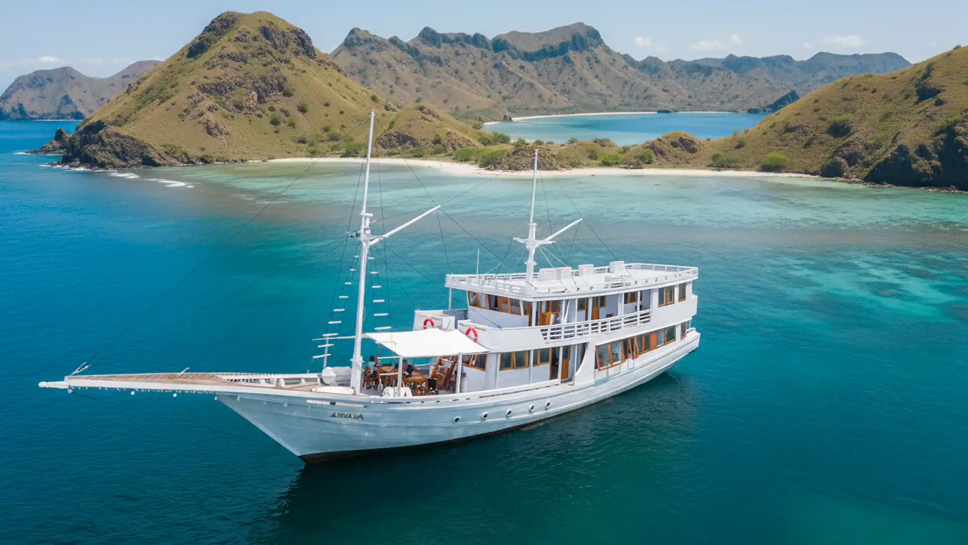 Ahsana - Luxury Phinisi Komodo Charter 2026
