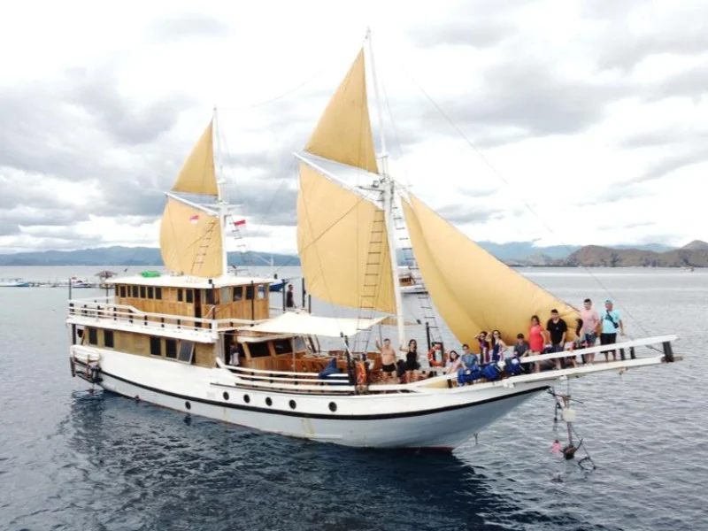 Amalia Phinisi - Luxury Phinisi Komodo Charter 2026