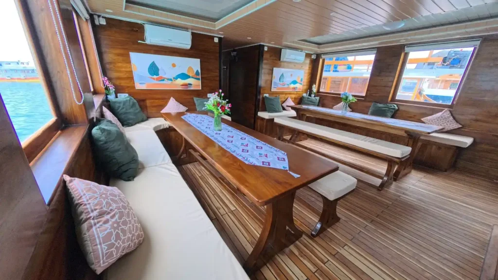 Arfisyana Indah Phinisi - Luxury Phinisi Komodo Charter 2026