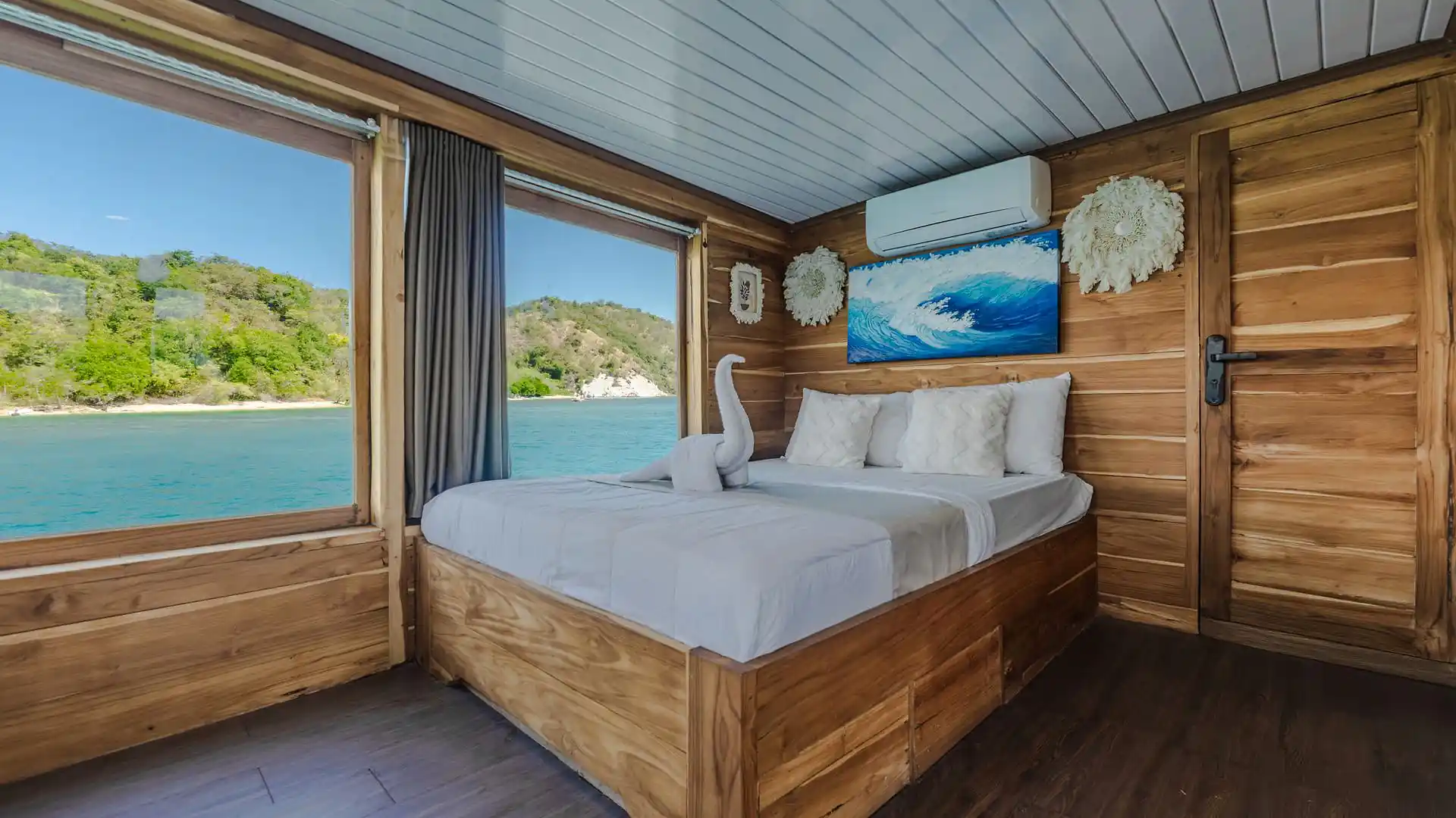 Master Cabin (Upperdeck) - Image 1