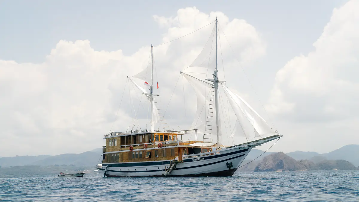Catnazse Liveboard - Luxury Phinisi Komodo Charter 2026