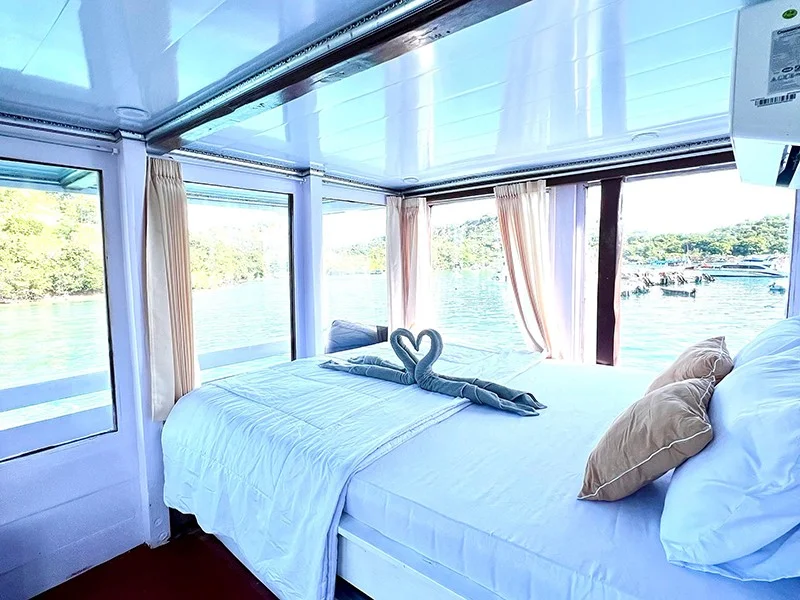 Master Suite with Private Balcony - Image 1