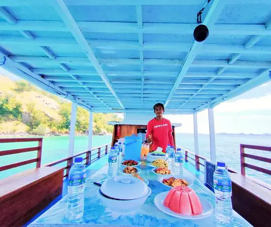 Dirga Kabila Boat - Luxury Phinisi Komodo Charter 2026