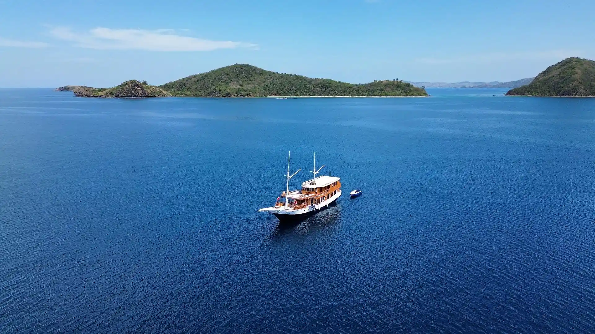 El Ashar - Luxury Phinisi Komodo Charter 2026