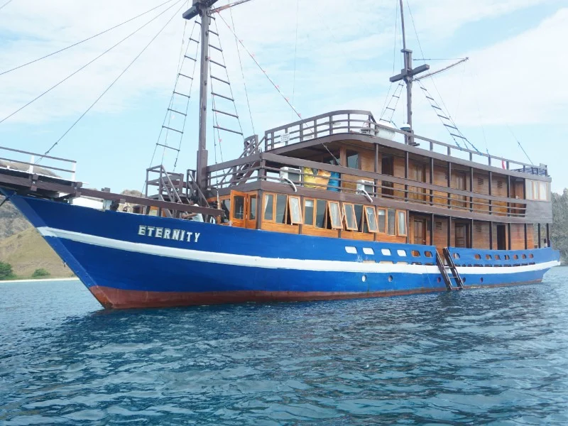 Eternity Cruise - Luxury Phinisi Komodo Charter 2026
