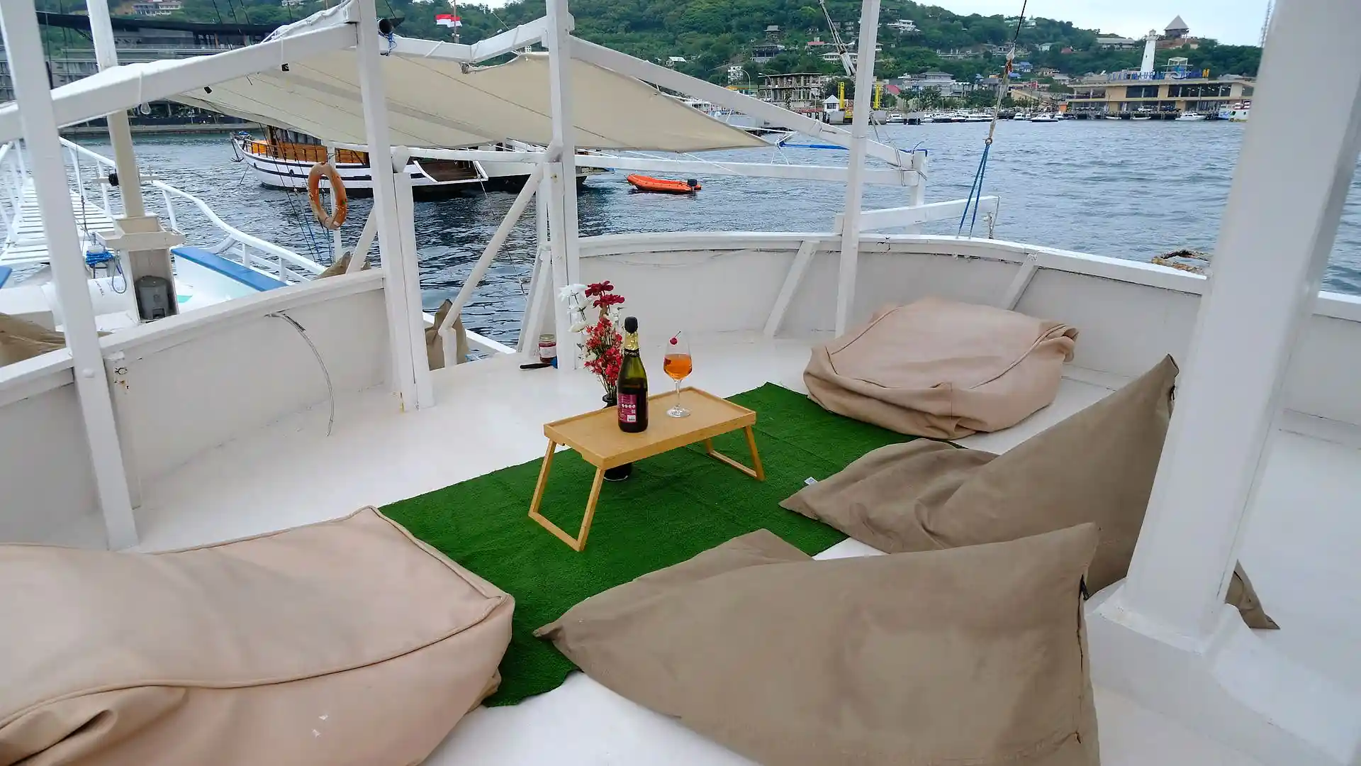 Giona Liveaboard - Luxury Phinisi Komodo Charter 2026