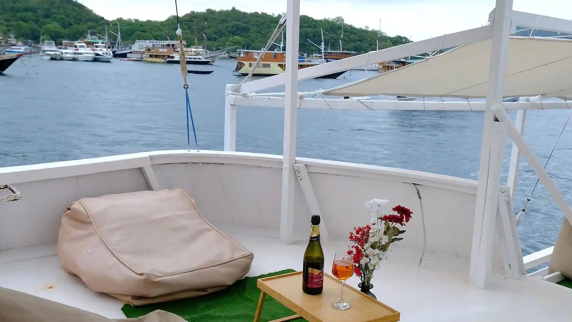 Giona Liveaboard - Luxury Phinisi Komodo Charter 2026
