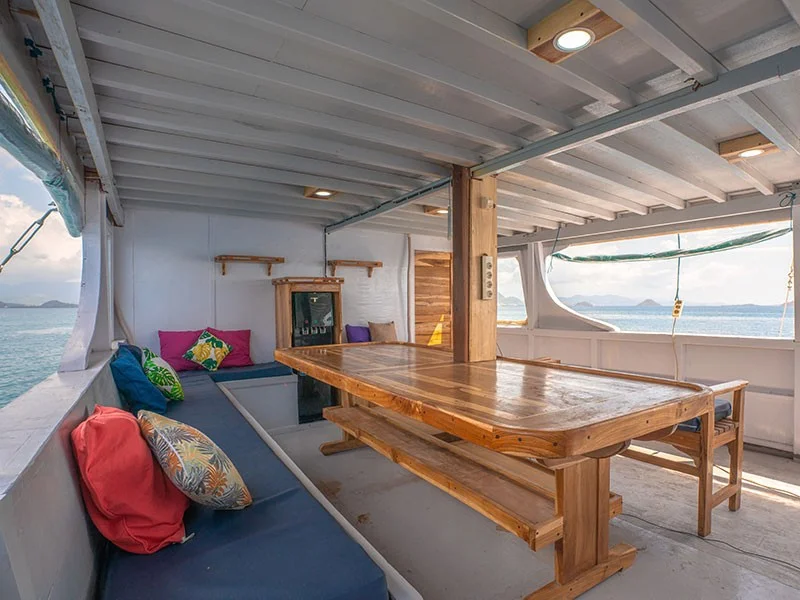 IJC Boat - Luxury Phinisi Komodo Charter 2026