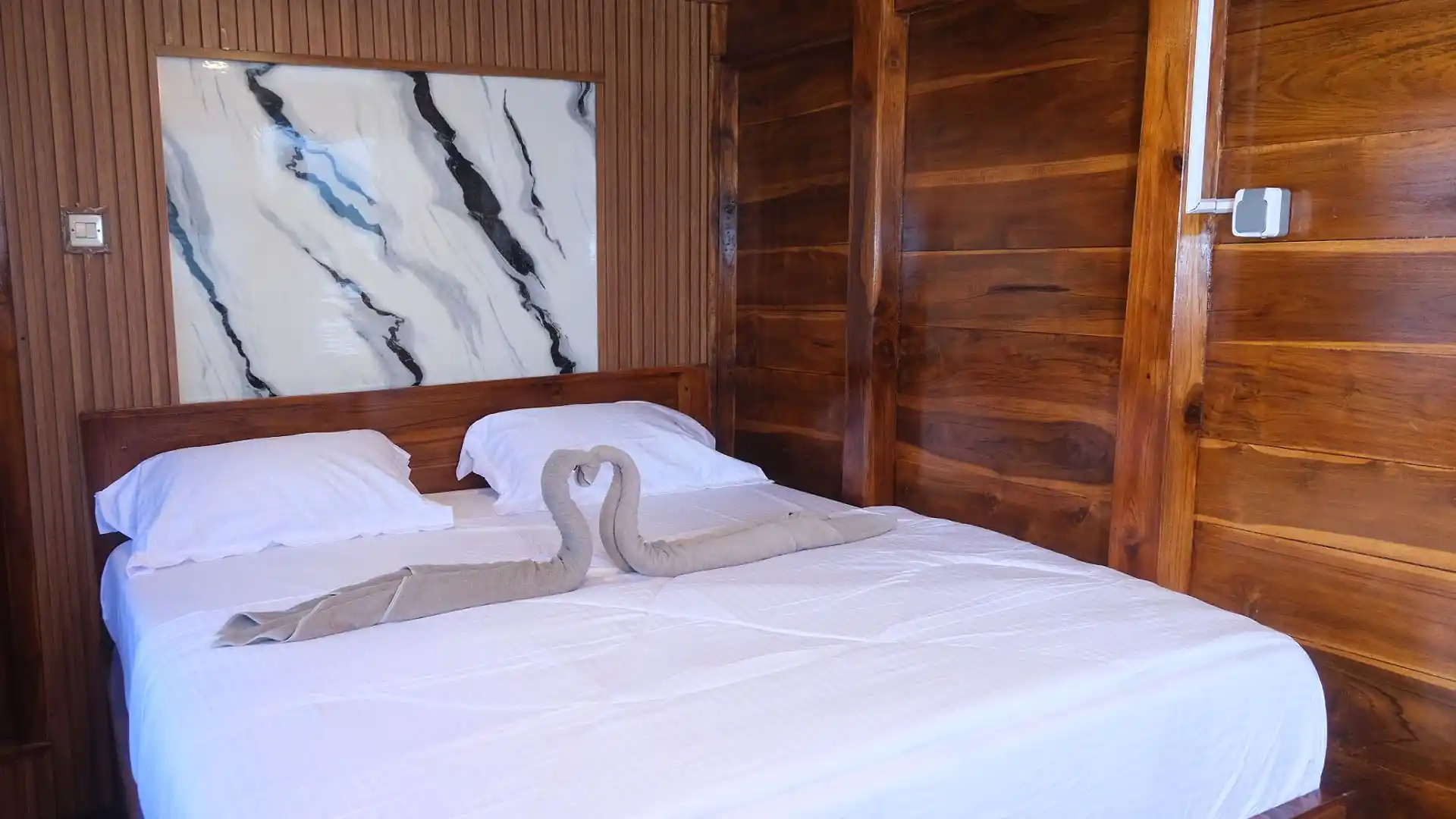 Komodo Room - Image 1