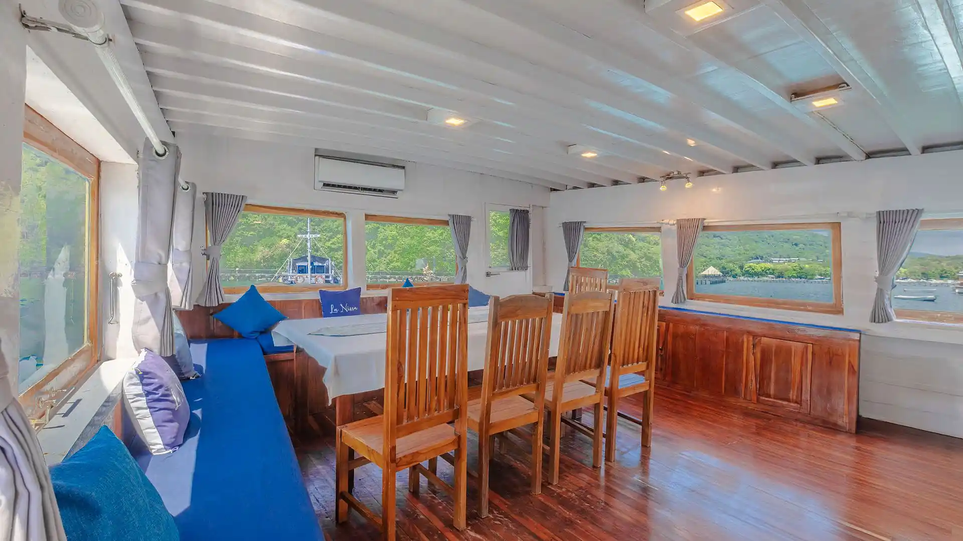 La Nissa - Luxury Phinisi Komodo Charter 2026