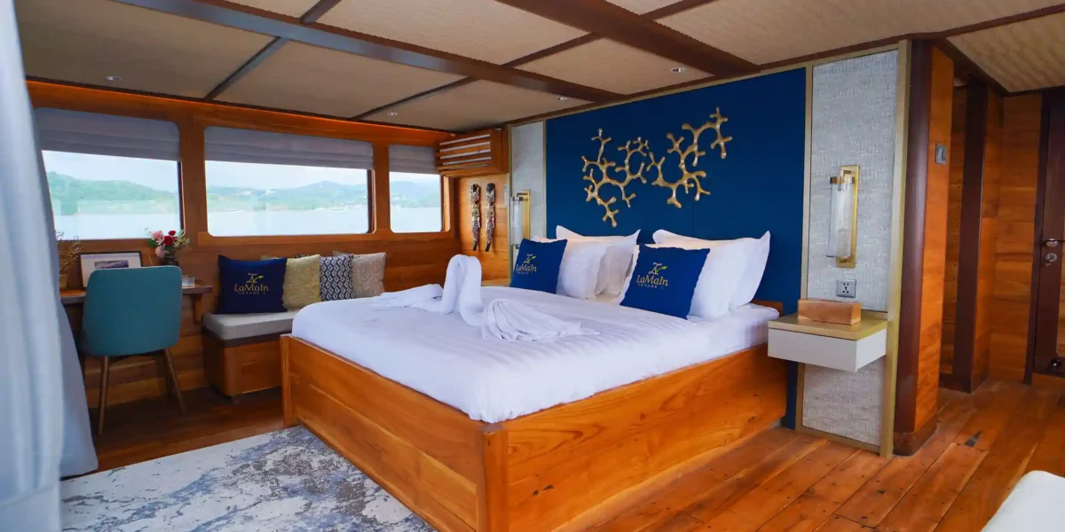 Paris Master Balcony - Image 1