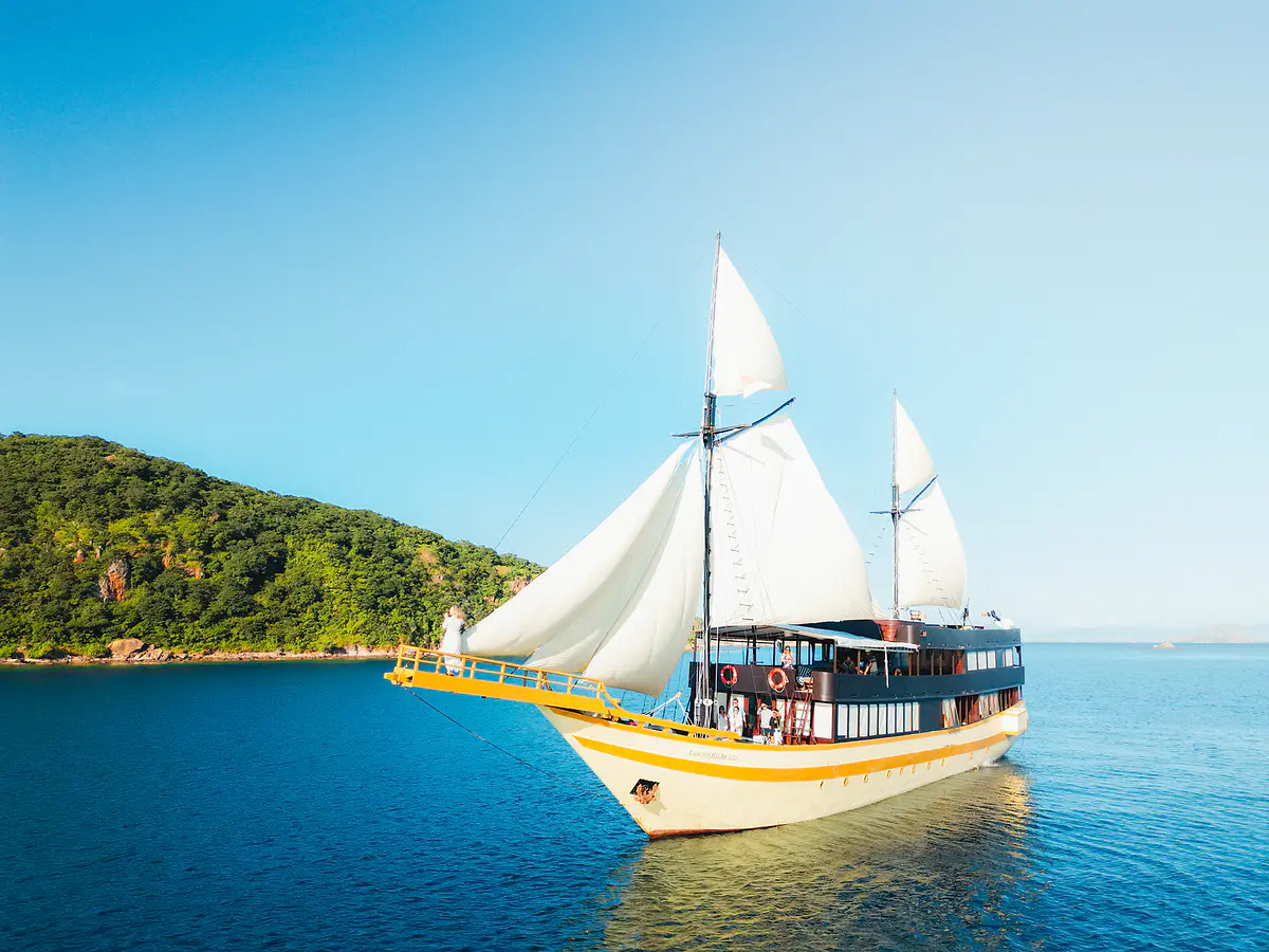 Lamborajo 3 Phinisi - Luxury Phinisi Komodo Charter 2026