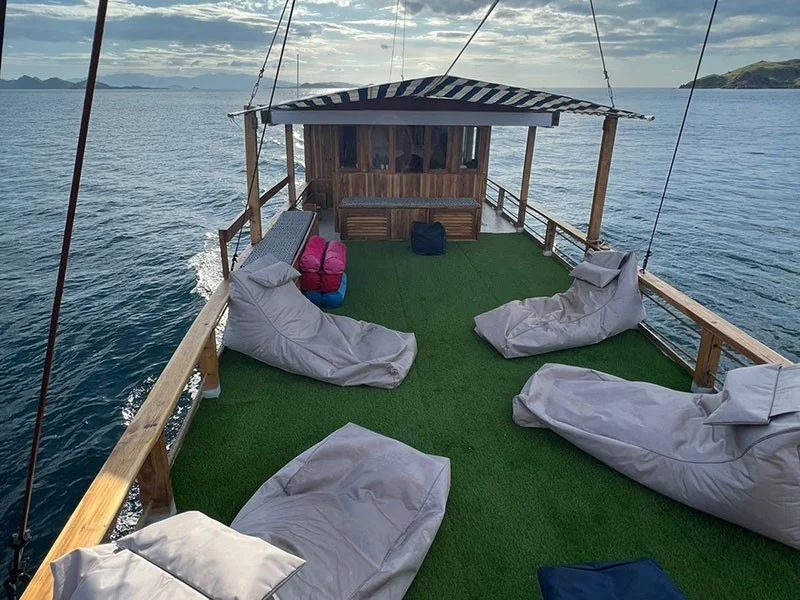 Madyan Cruise - Luxury Phinisi Komodo Charter 2026