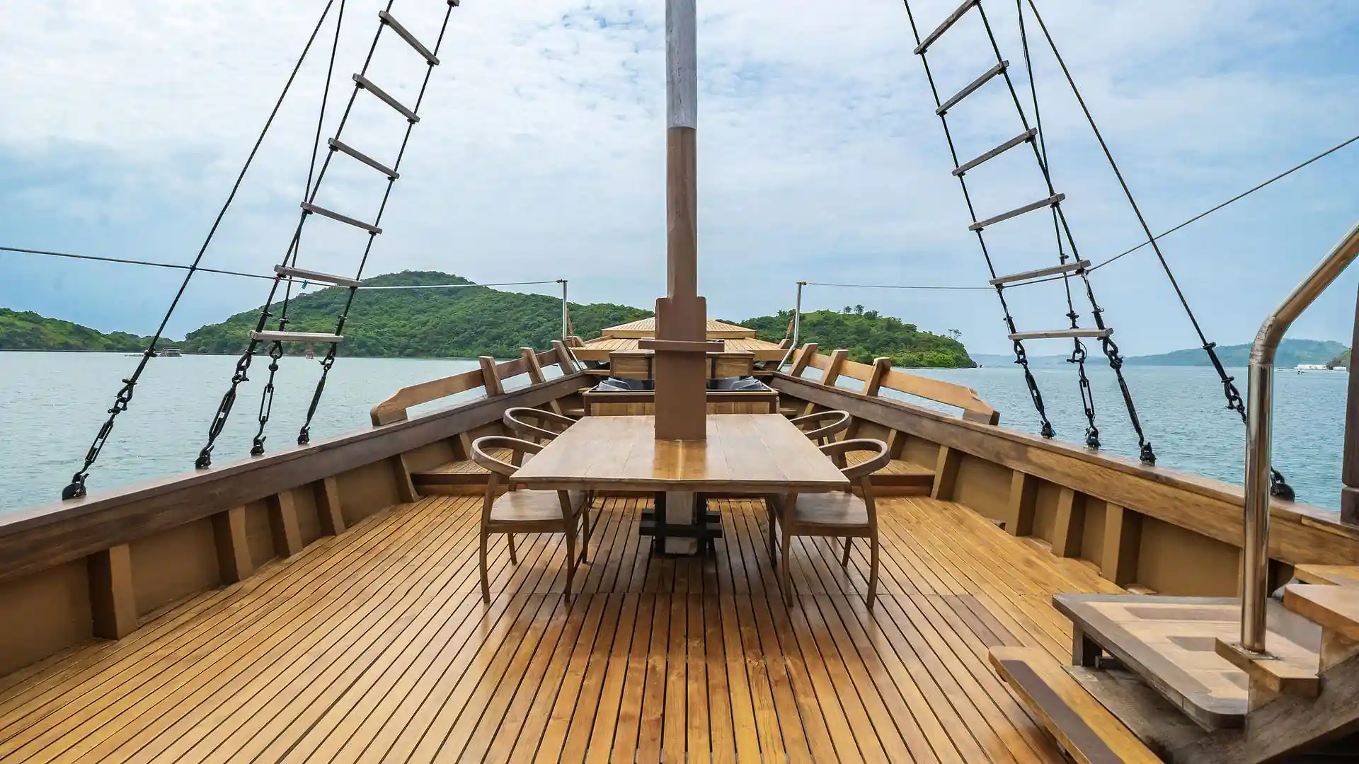 Marea Liveaboard - Luxury Phinisi Komodo Charter 2026