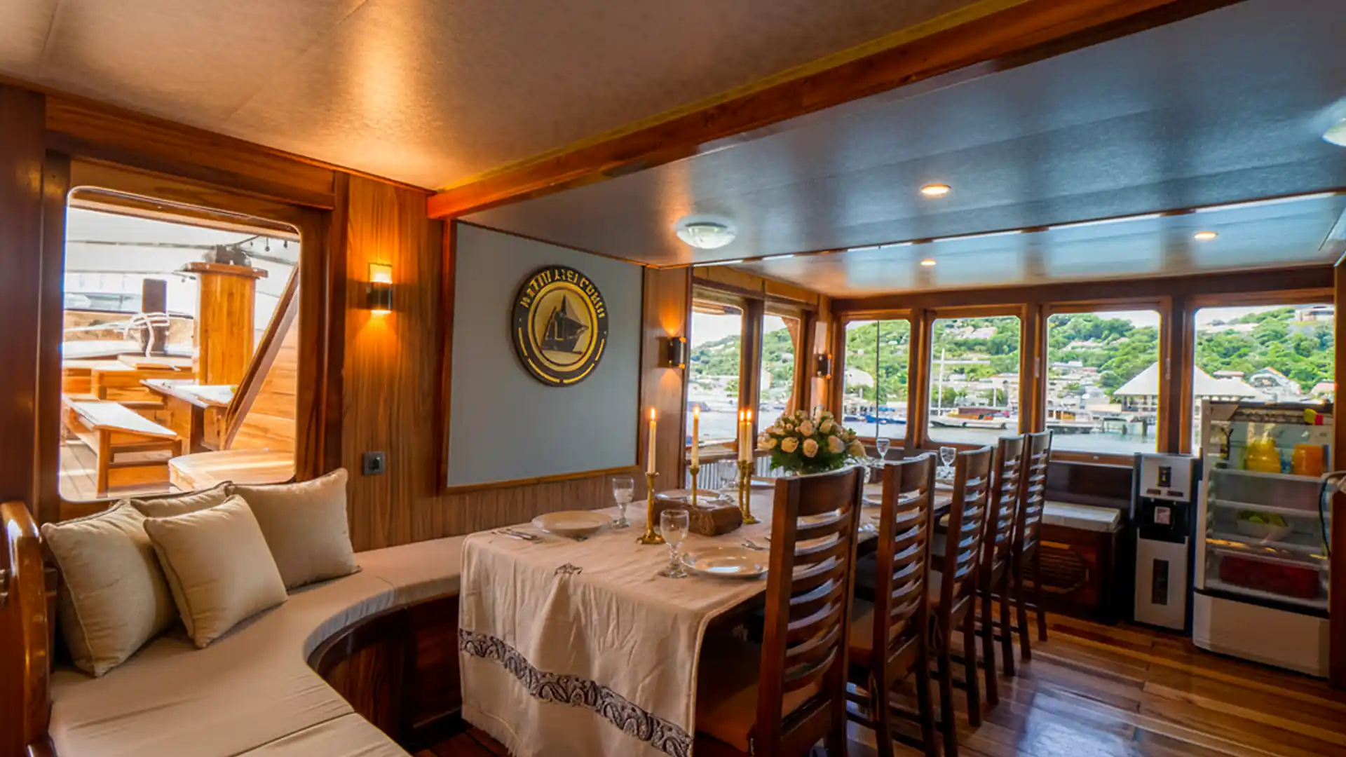 Naturalia Liveaboard - Luxury Phinisi Komodo Charter 2026