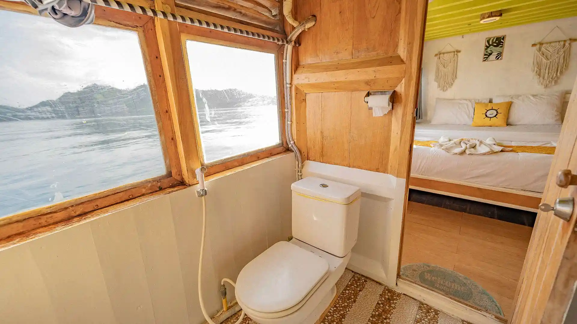 Full Ocean Cabin - Image 1
