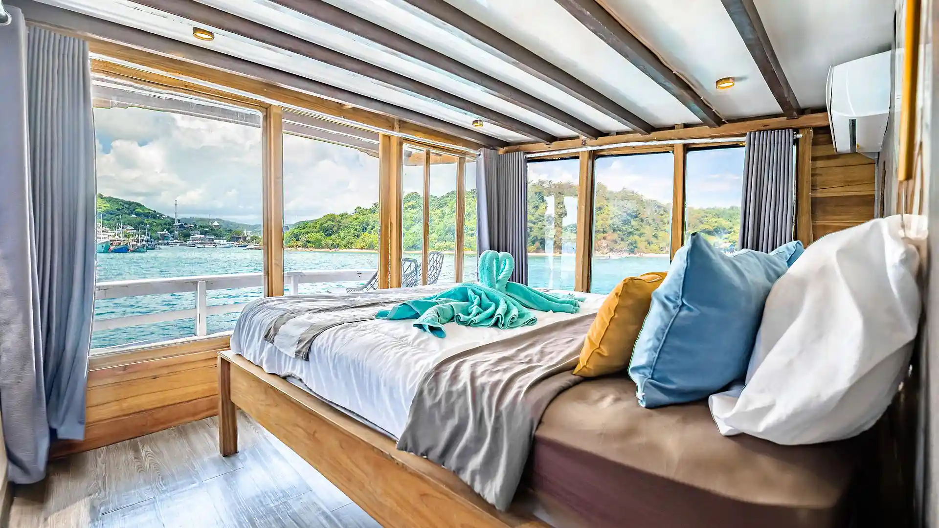 Master Cabin Balcony - Image 1