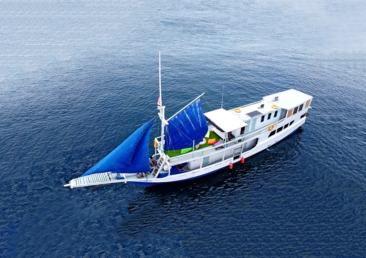 Princes Lala Phinisi — Gallery View 2, Komodo