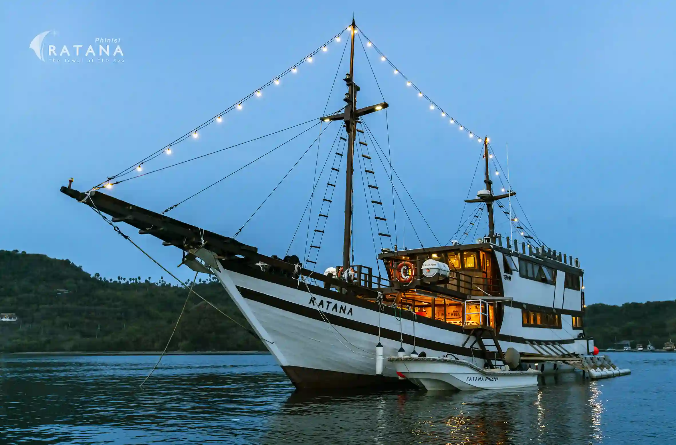 Ratana Phinisi — Gallery View 2, Komodo