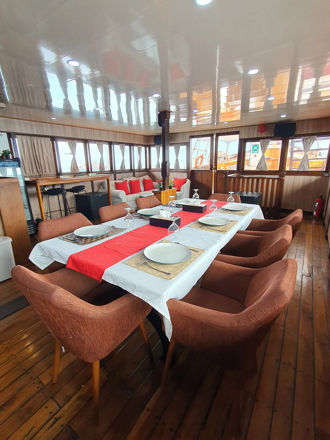 Sea Familia II — Gallery View 2, Komodo