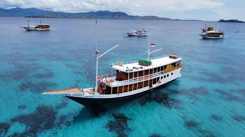 Senada Phinisi — Gallery View 2, Komodo