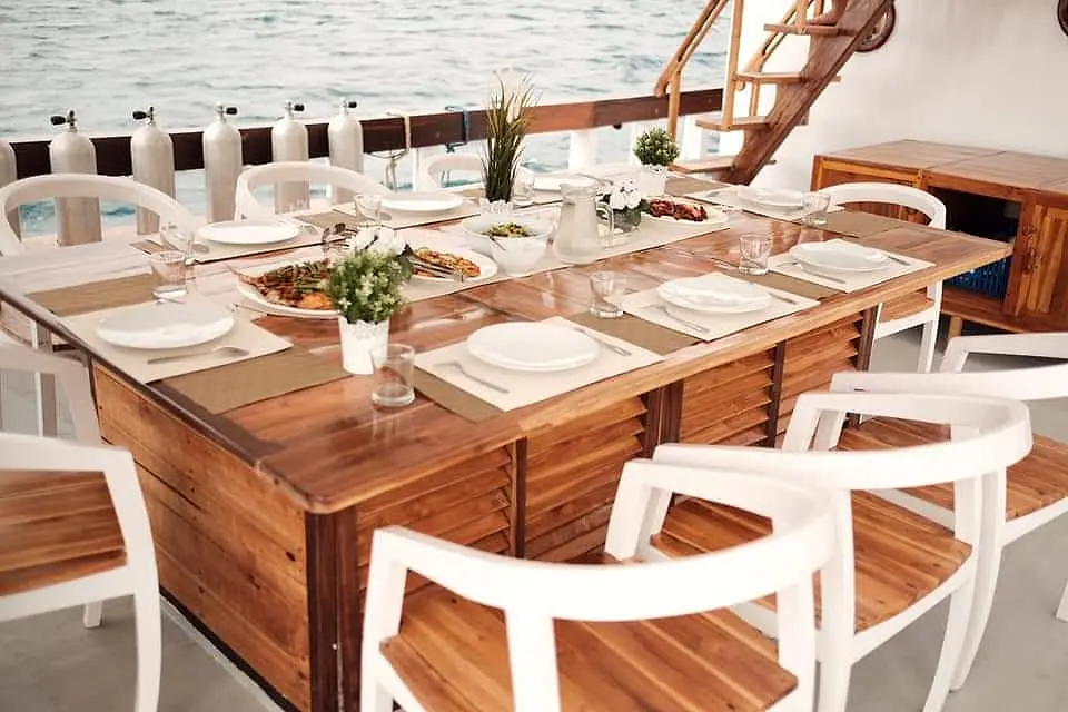 Sinar Pagi - Luxury Phinisi Komodo Charter 2026