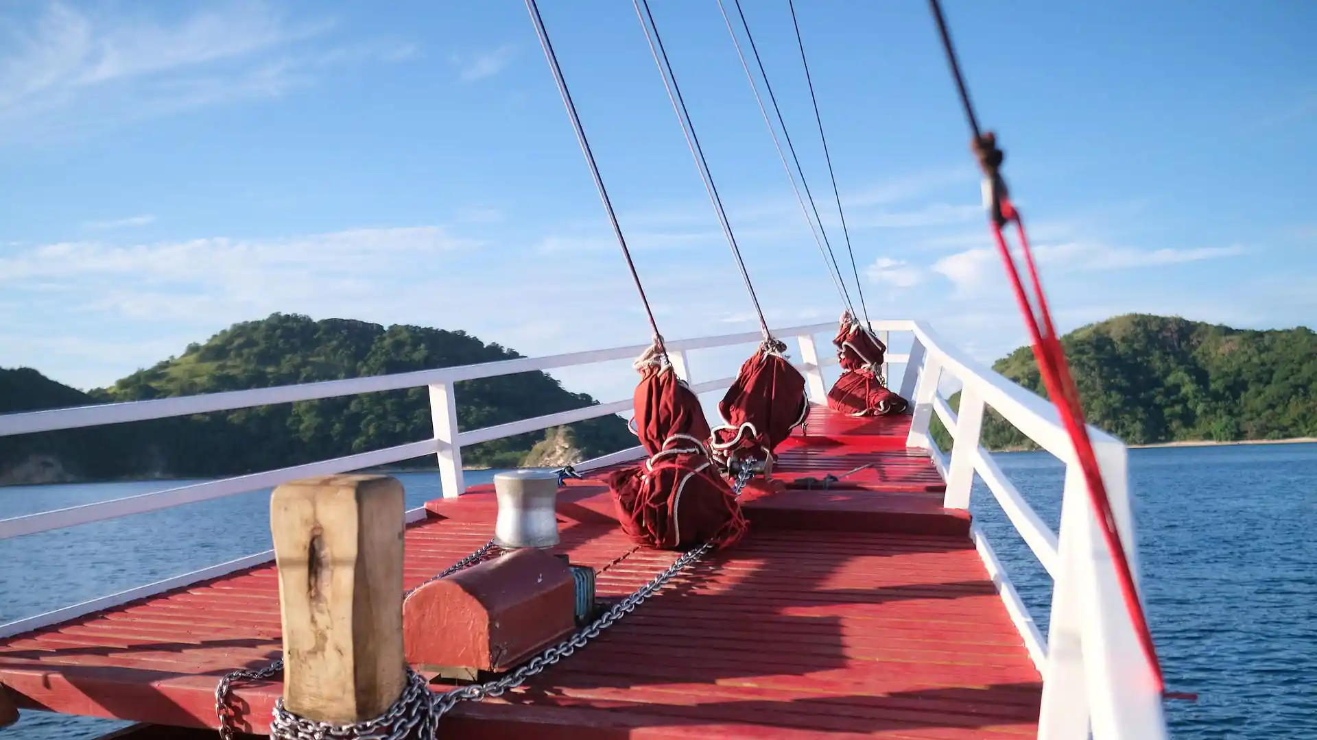 Singkolo Phinisi — Gallery View 2, Komodo