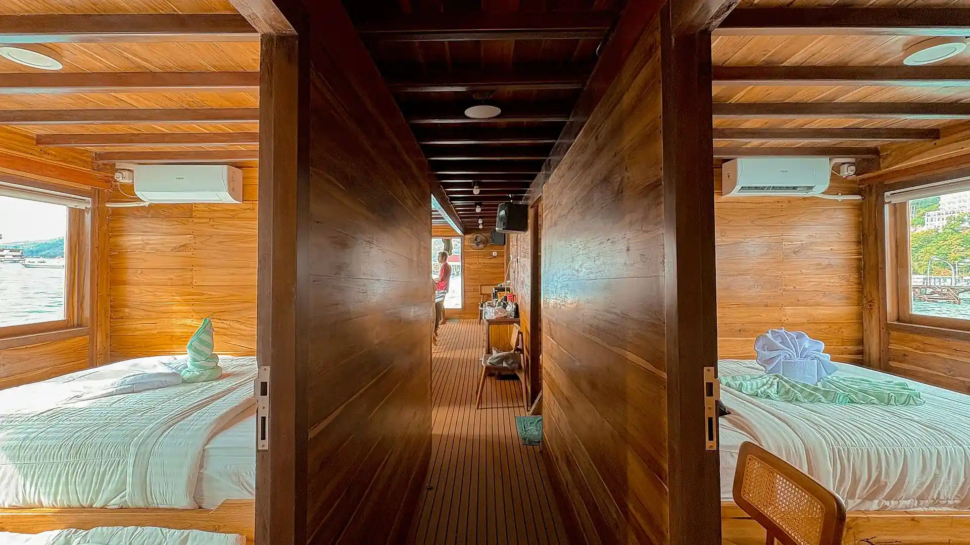 Sundari Voyages - Luxury Phinisi Komodo Charter 2026