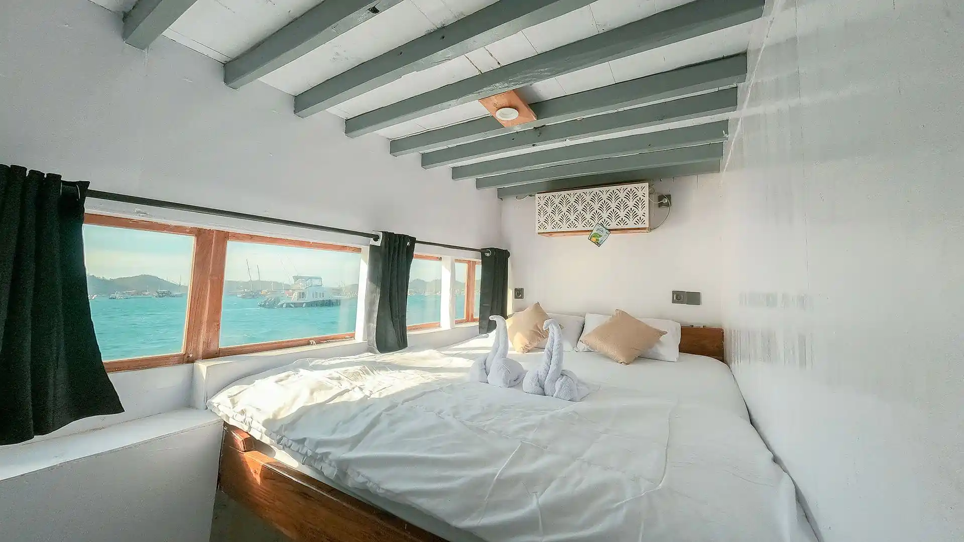 Signature Cabin - Image 1