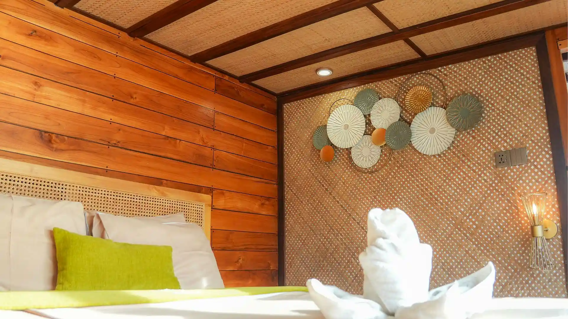 Signature Cabin - Image 1