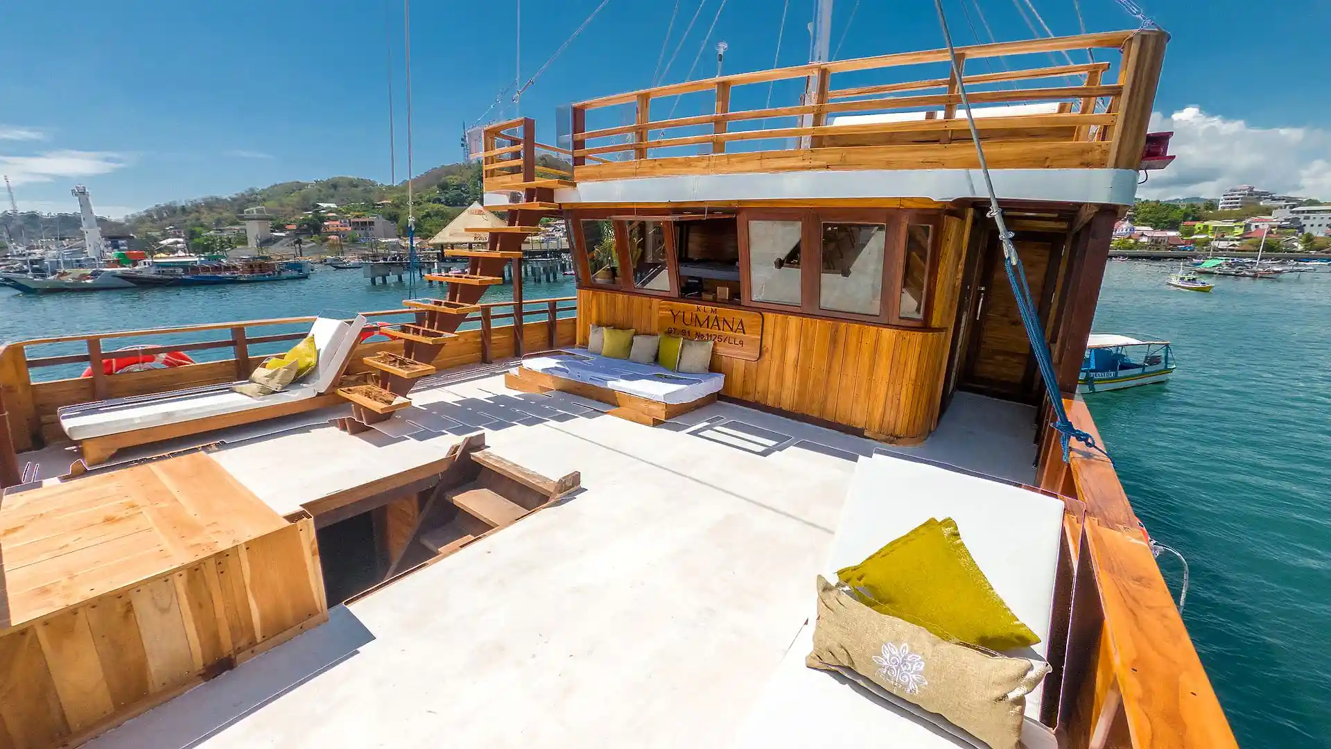 Yumana - Luxury Phinisi Komodo Charter 2026